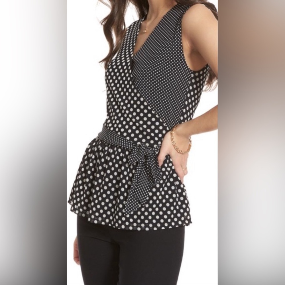 Cute polkadot top with belt